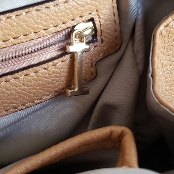 Isaac Mizrahi New York Camel Handbag Purse - Picture 4 of 7